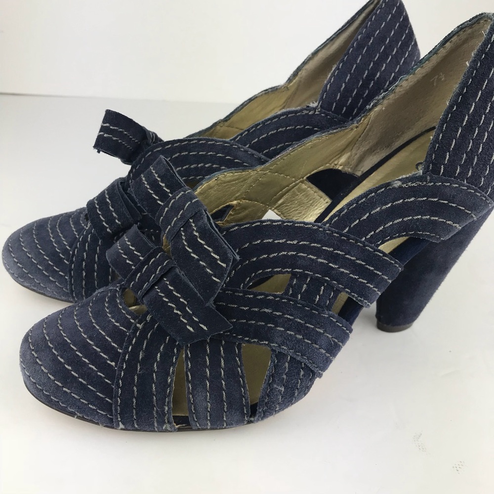 Seychelles heels